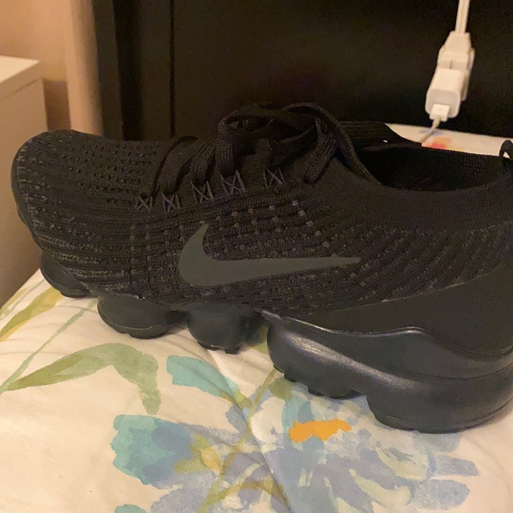 woman’s air vapor max flyknit 3